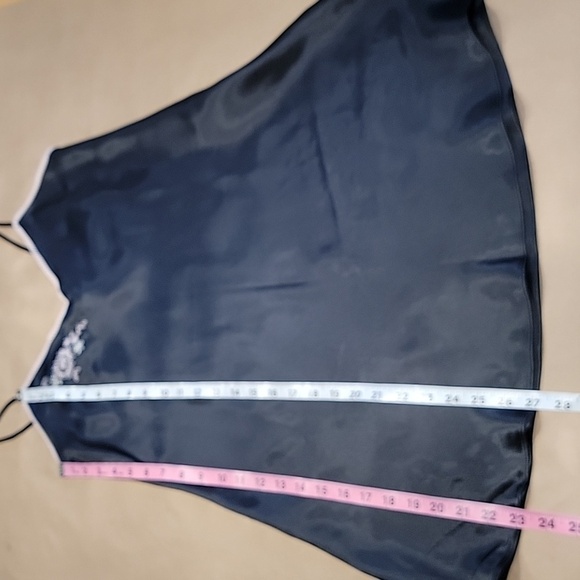 Jones New York Size M Black Satin Slip Dress with Embroidered Design, Like New - Picture 8 of 11